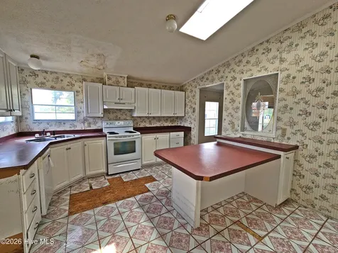 608 Old Whiteville Road Lumberton NC 28358