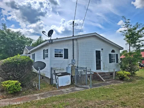 608 Old Whiteville Road Lumberton NC 28358