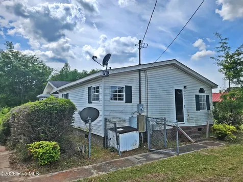 608 Old Whiteville Road Lumberton NC 28358