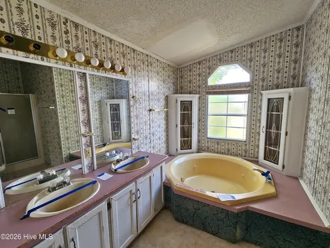 608 Old Whiteville Road Lumberton NC 28358
