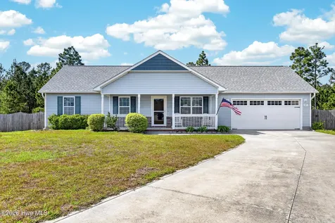 321 Basil Court Hubert NC 28539