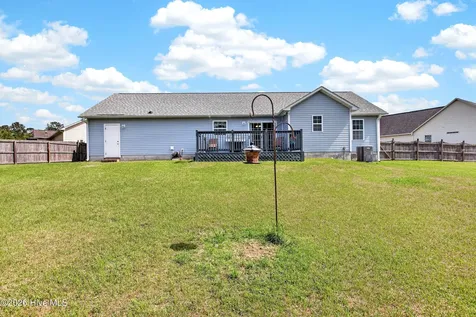 321 Basil Court Hubert NC 28539