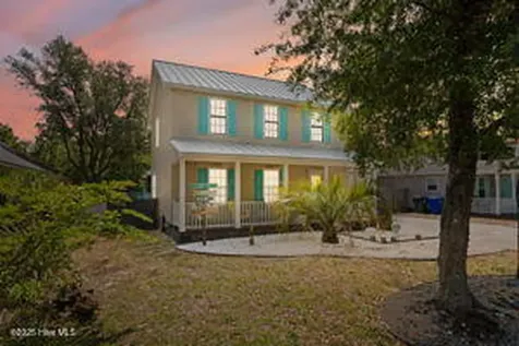 124 NE 15th Street Oak Island NC 28465