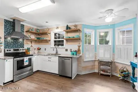 124 NE 15th Street Oak Island NC 28465
