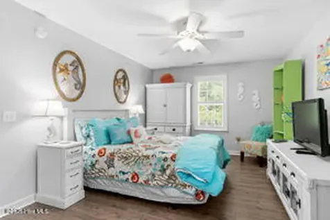 124 NE 15th Street Oak Island NC 28465