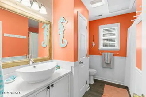 124 NE 15th Street Oak Island NC 28465