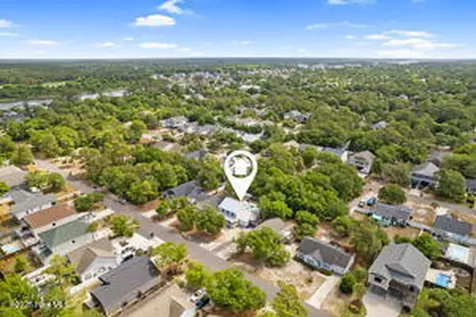 124 NE 15th Street Oak Island NC 28465