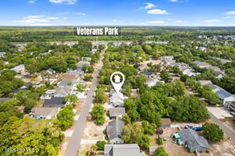 124 NE 15th Street Oak Island NC 28465