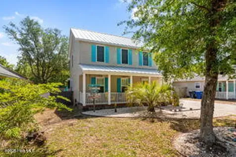 124 NE 15th Street Oak Island NC 28465