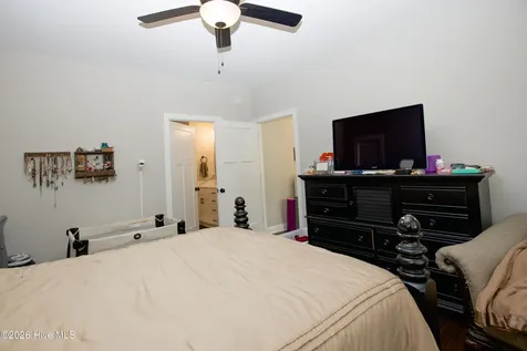 3128 Niagara Carthage Road Whispering Pines NC 28327