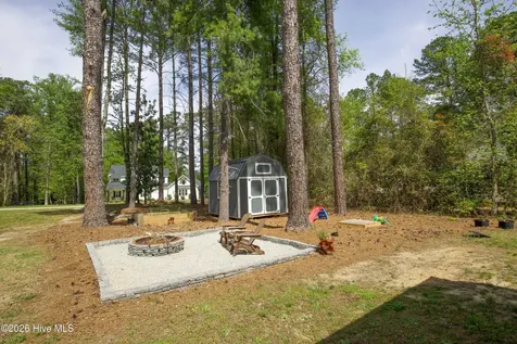 3128 Niagara Carthage Road Whispering Pines NC 28327