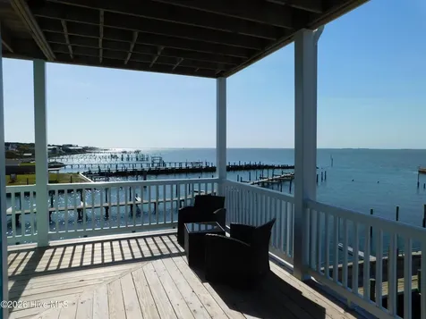 142 S Ferry Dock Road Harkers Island NC 28531