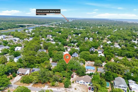 151 NW 6th Street Oak Island NC 28465