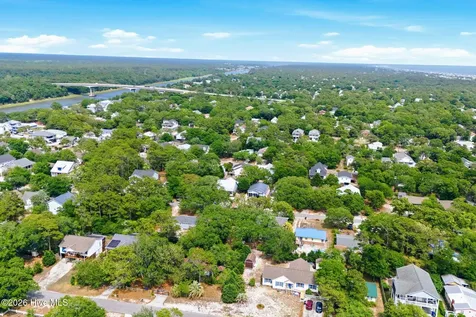 151 NW 6th Street Oak Island NC 28465