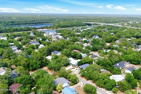 151 NW 6th Street Oak Island NC 28465
