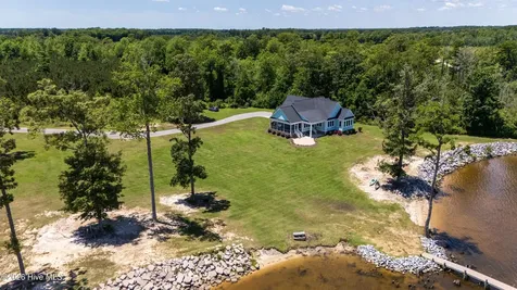 195 Mullet Bay Lane Hertford NC 27944
