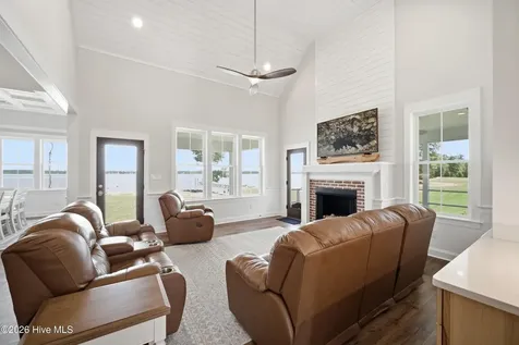 195 Mullet Bay Lane Hertford NC 27944