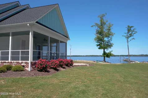 195 Mullet Bay Lane Hertford NC 27944