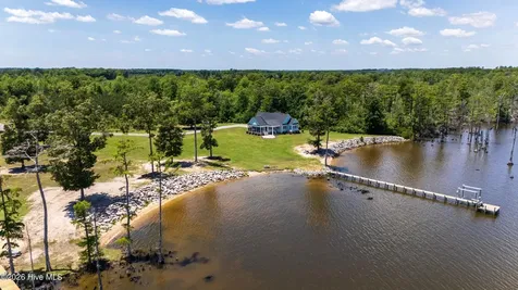 195 Mullet Bay Lane Hertford NC 27944