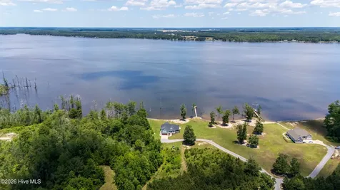 195 Mullet Bay Lane Hertford NC 27944