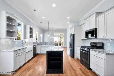 4095 Country Garden Lane Southport NC 28461