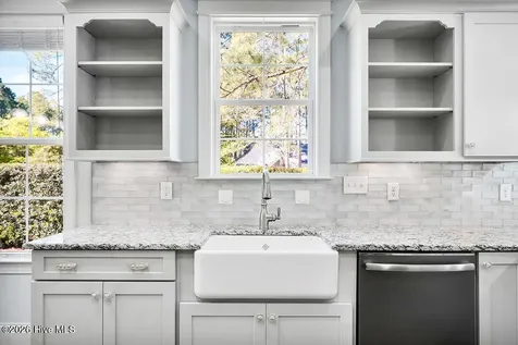 4095 Country Garden Lane Southport NC 28461