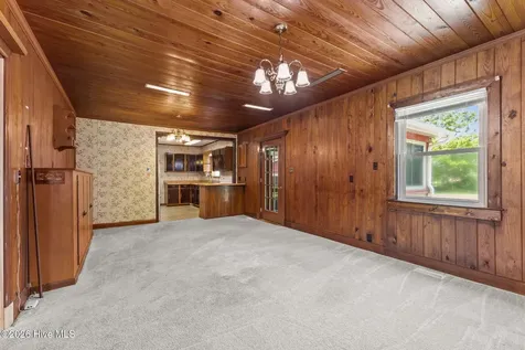 107 Dogwood Street Havelock NC 28532