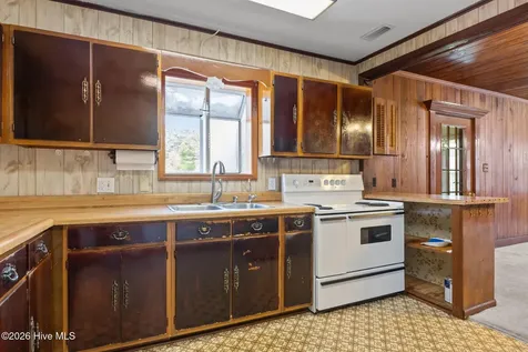 107 Dogwood Street Havelock NC 28532