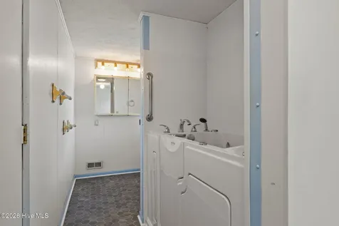 107 Dogwood Street Havelock NC 28532