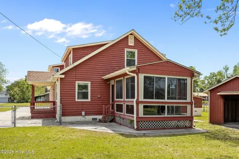107 Dogwood Street Havelock NC 28532