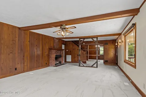107 Dogwood Street Havelock NC 28532