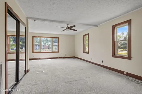 107 Dogwood Street Havelock NC 28532