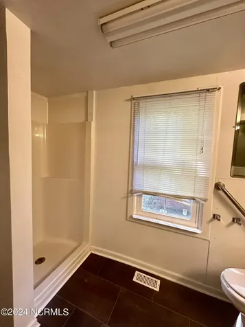 114 Rhodes Avenue Windsor NC 27983