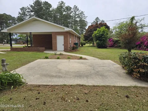 346 Pinecrest Drive Chadbourn NC 28431