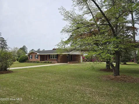 346 Pinecrest Drive Chadbourn NC 28431