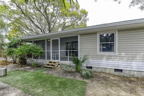 774 Driftwood Drive Hampstead NC 28443