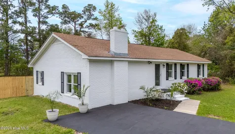 213 Russell Street Beaufort NC 28516