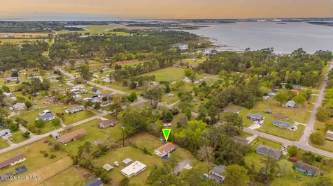 213 Russell Street Beaufort NC 28516
