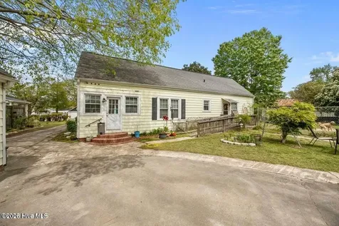 4159 East Horne Avenue Farmville NC 27828