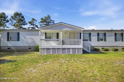 233 Castlebury Lane Hubert NC 28539