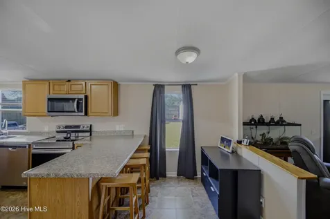 233 Castlebury Lane Hubert NC 28539