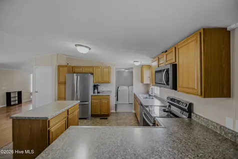 233 Castlebury Lane Hubert NC 28539