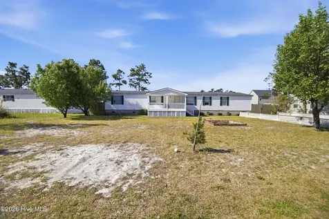 233 Castlebury Lane Hubert NC 28539