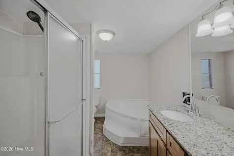 233 Castlebury Lane Hubert NC 28539