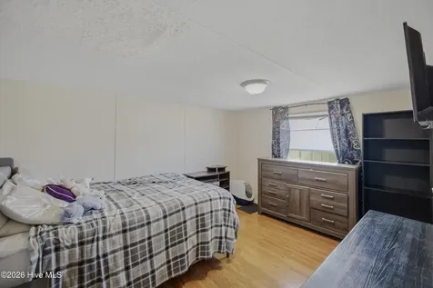 233 Castlebury Lane Hubert NC 28539