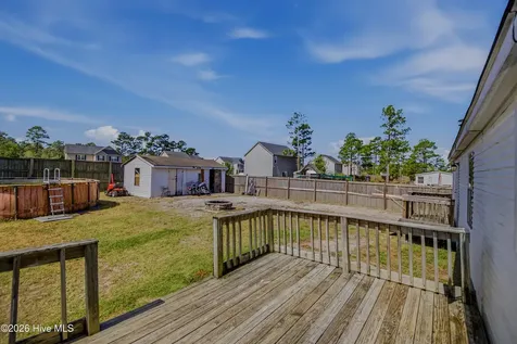 233 Castlebury Lane Hubert NC 28539