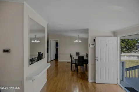 233 Castlebury Lane Hubert NC 28539