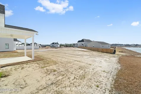 1844 Olde Towne Pointe Boulevard Jacksonville NC 28546