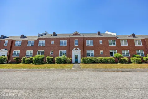 2940 Oleander Drive Wilmington NC 28403