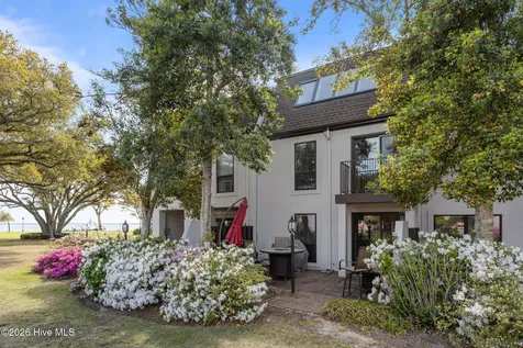 142 Corncake Circle Morehead City NC 28557